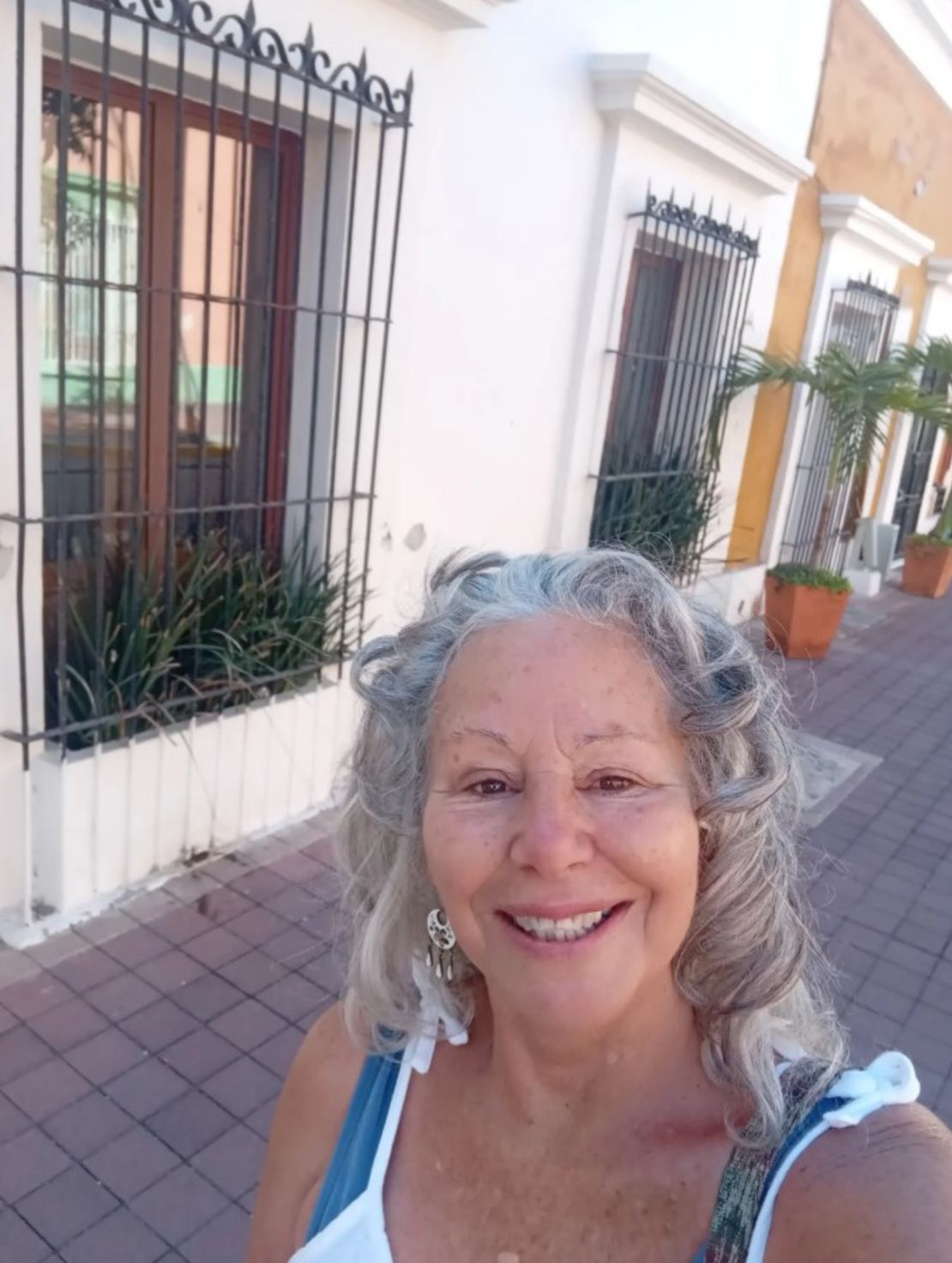 "Hay un corazón aquí que todavía late", dice Janet sobre la ciudad costera mexicana que ahora llama "hogar".