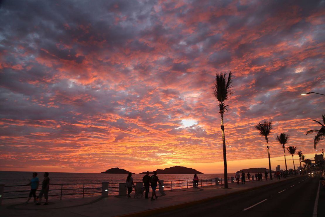 Janet fell head over heels in love with Mazatlán after visiting the city in 2005, and felt that it was where she was meant to be.