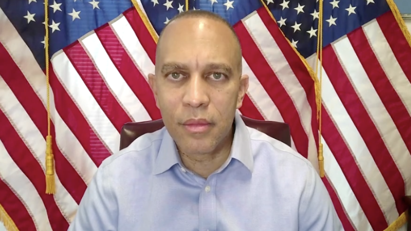 ‘Trump should fire him’: Jeffries reacts to Hegseth pausing Ukraine weapons