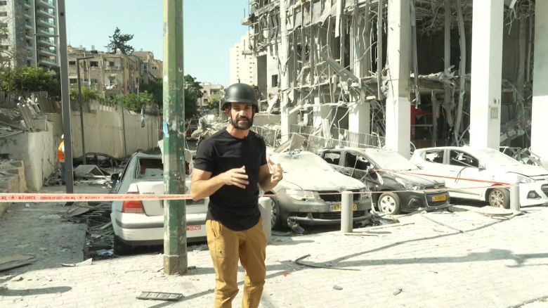jeremy tel aviv 1.jpg