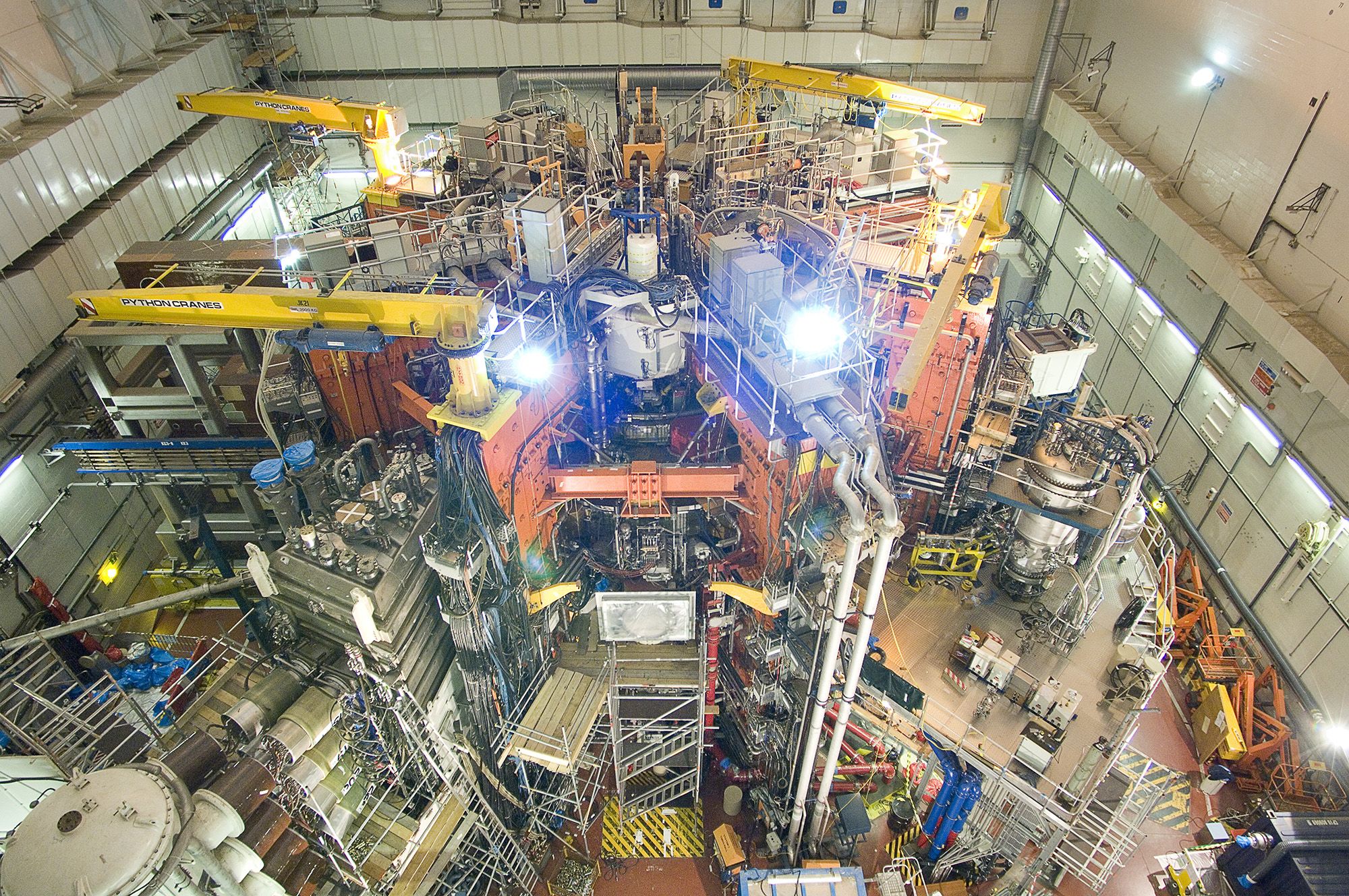 Nuclear fusion: Scientists just set a new energy record in a step toward  unleashing the limitless, clean energy source