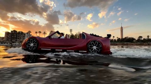 jetcar auto anfibio.jpg