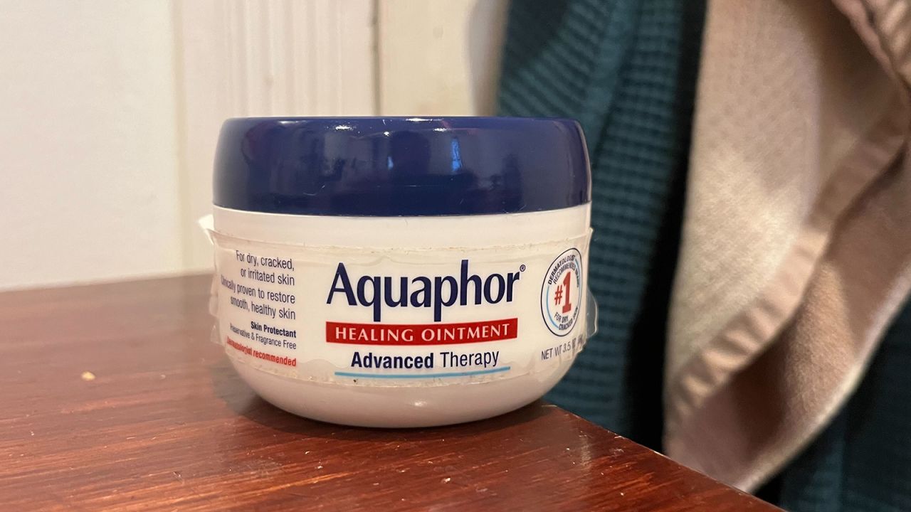 jillian aquaphor tub.jpg