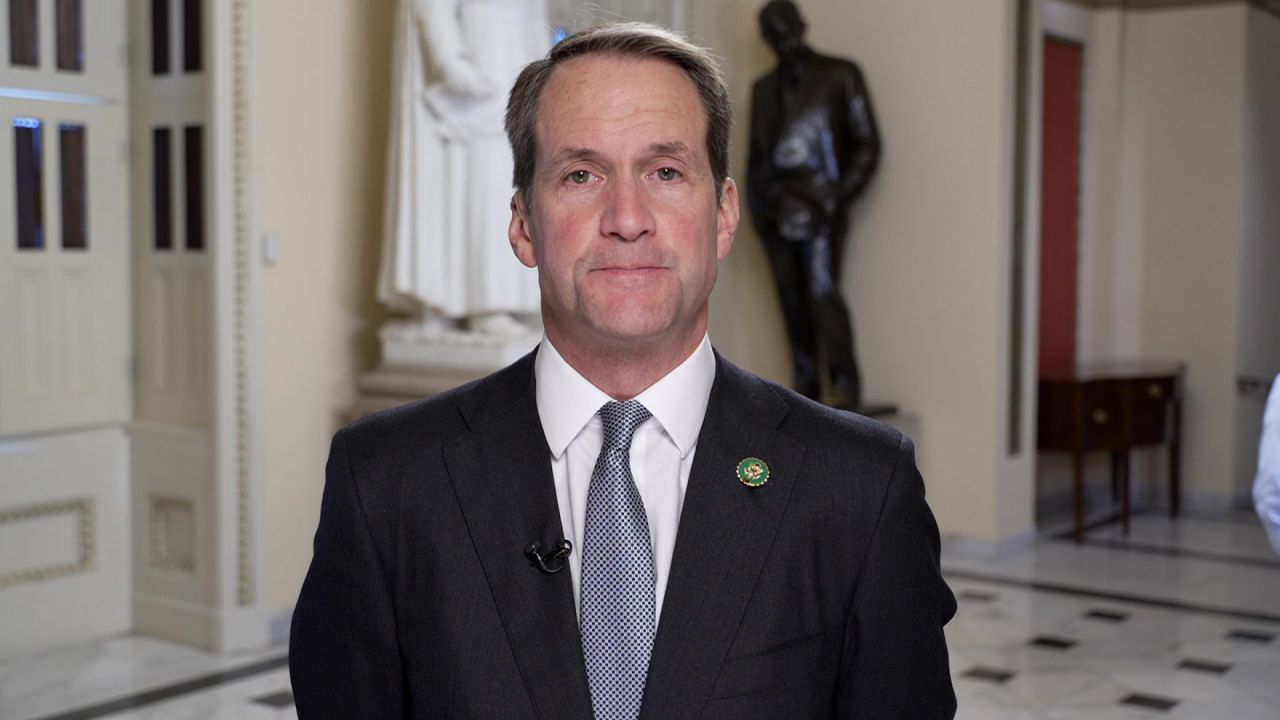 JIM HIMES - CLEAN.jpg