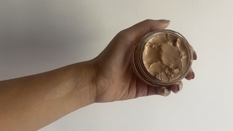 what is the foundation of jones road beige