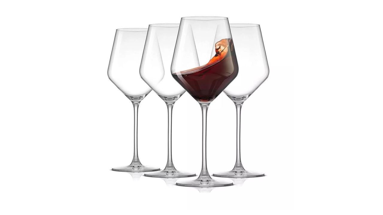 JoyJolt Layla Red Wine Glasses set of four 