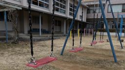 Una escuela abandonada en Tamba-Sasayama tras su cierre en 2016 debido a la disminución de la natalidad en Japón.