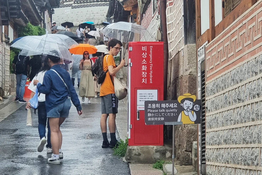 Este barrio está tan lleno de turistas que el gobierno del país se ha apoderado de él