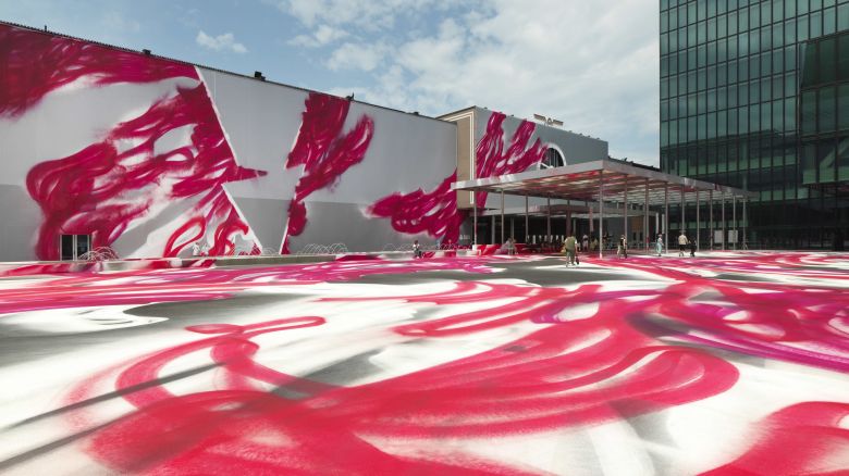 Grosse told CNN that she hopes the work makes visitors reconsiders what a painting can be. It “doesn’t have to be like a pancake on a wall,” she says.