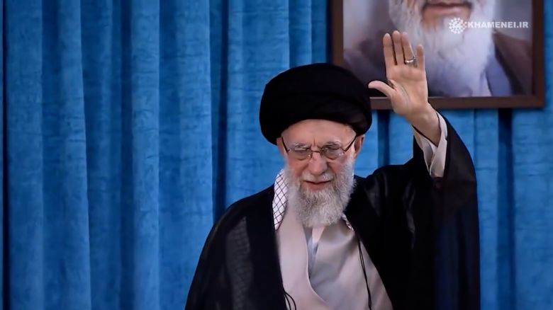 khamenei 1.jpg