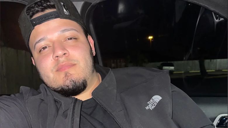 El gobierno federal y su familia han presentado retratos divergentes del hombre que se ha convertido en el rostro de la represión del presidente <a href="https://www.cnn.com/politics/president-donald-trump-47">Trump</a> contra la inmigración. Kilmar Abrego García.