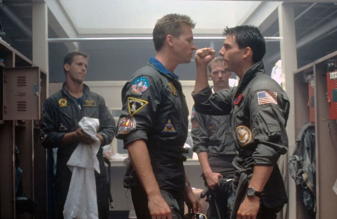 (De izquierda a derecha) Val Kilmer y Tom Cruise en "Top Gun".