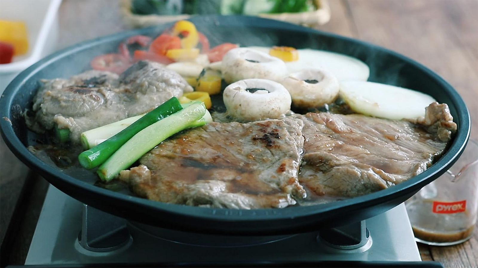 https://media.cnn.com/api/v1/images/stellar/prod/korean-grill-pan.jpg?c=original