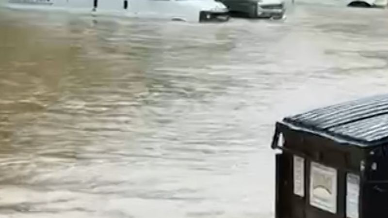 https://media.cnn.com/api/v1/images/stellar/prod/ky-flood-vrtc.jpg?c=16x9&q=w_800,c_fill