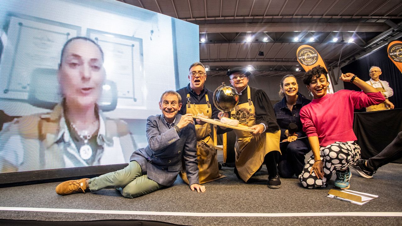 Portuguese Queijo de Ovelha Amanteigado from Quinto do Pomar is crowned World Champion Cheese 2024
 
An aged, raw sheep’s milk cheese takes top spot at world’s biggest cheese competition