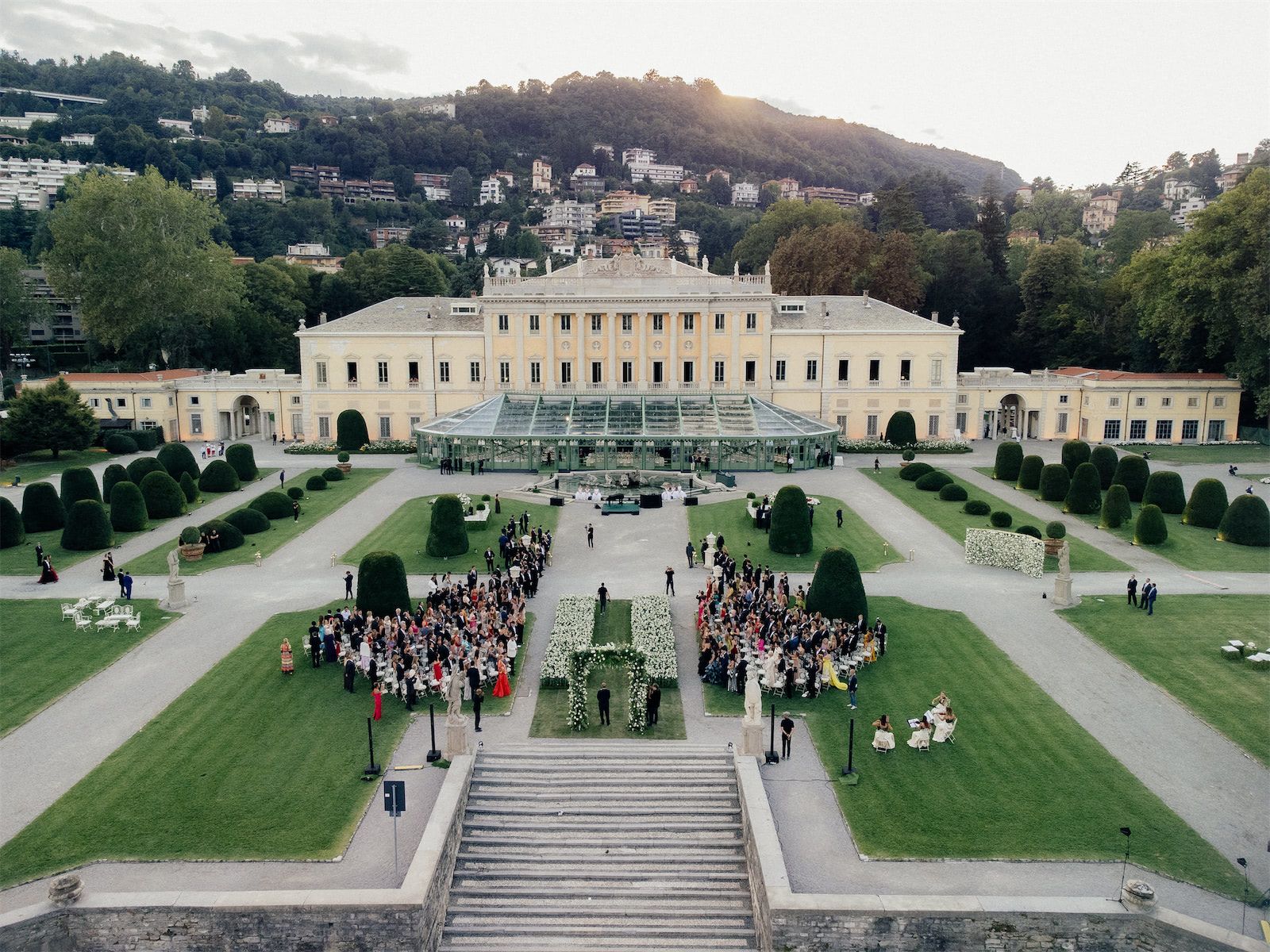 Lake Como is a very popular destination wedding spot. Here's a wedding at Villa Olmo planned by Giorgia Fantin Borghi.