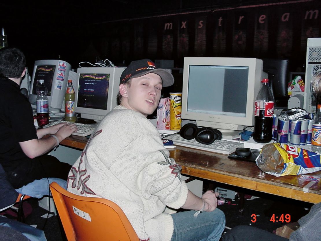 1440 gamers took part in the "Drome 9: Infinite Interfacing" tournament in Hengelo, The Netherlands, in February 2002.