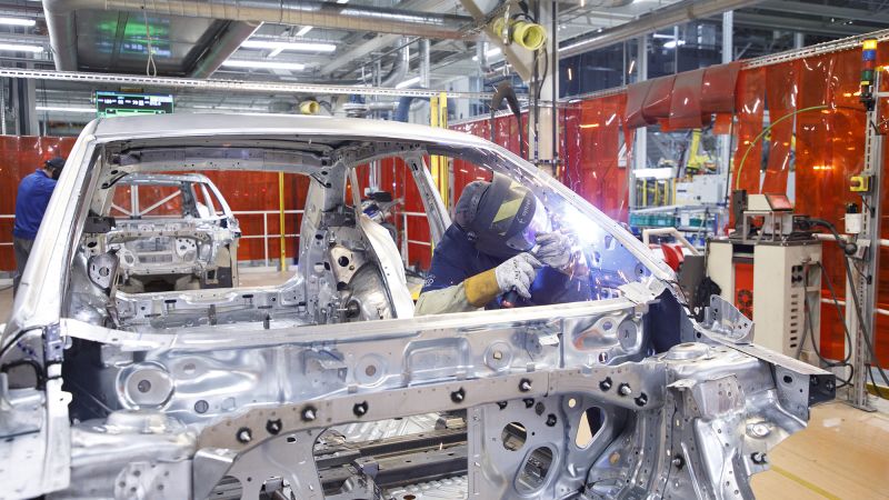Работниците на Volkswagen гласуват дали да се присъединят към UAW. Резултатите могат да бъдат усетени в цялата страна