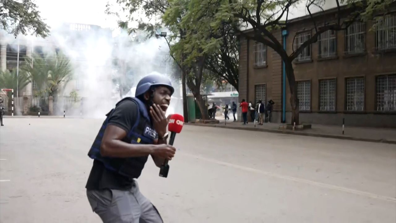 larry-madowo-kenya-protest-tear-gas-fragment-digvid-1612597-1920x1080_8000k.00_00_53_24.Still001.jpg