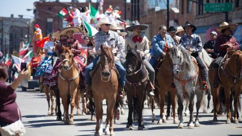 Chicago celebra el Cinco de Mayo con un desfile y un festival desde hace 45 años.