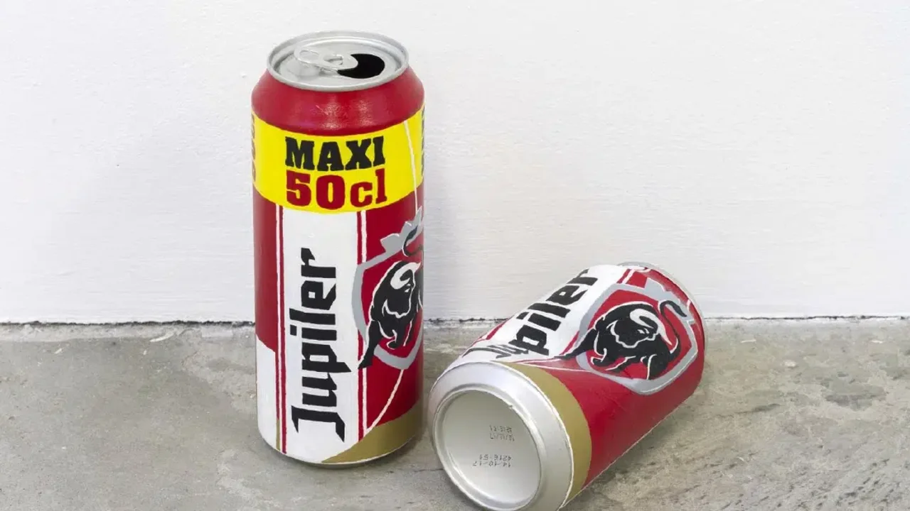 An artwork was recently discovered in a rubbish bin at the LAM museum in Lisse, where it had been thrown away by a lift technician who mistook it for abandoned litter. The piece, created by French artist Alexandre Lavet, consists of two meticulously hand-painted beer cans.