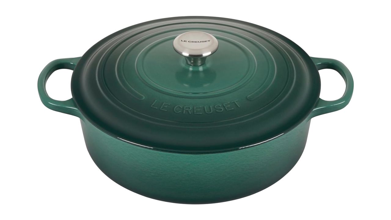 le creuset 6.76 quart artichaut cnnu.jpg