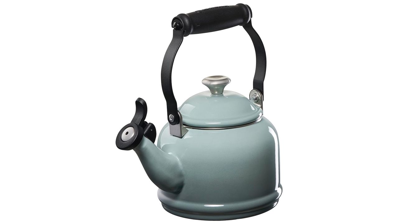 Le Creuset Demi Tea Kettle.jpg