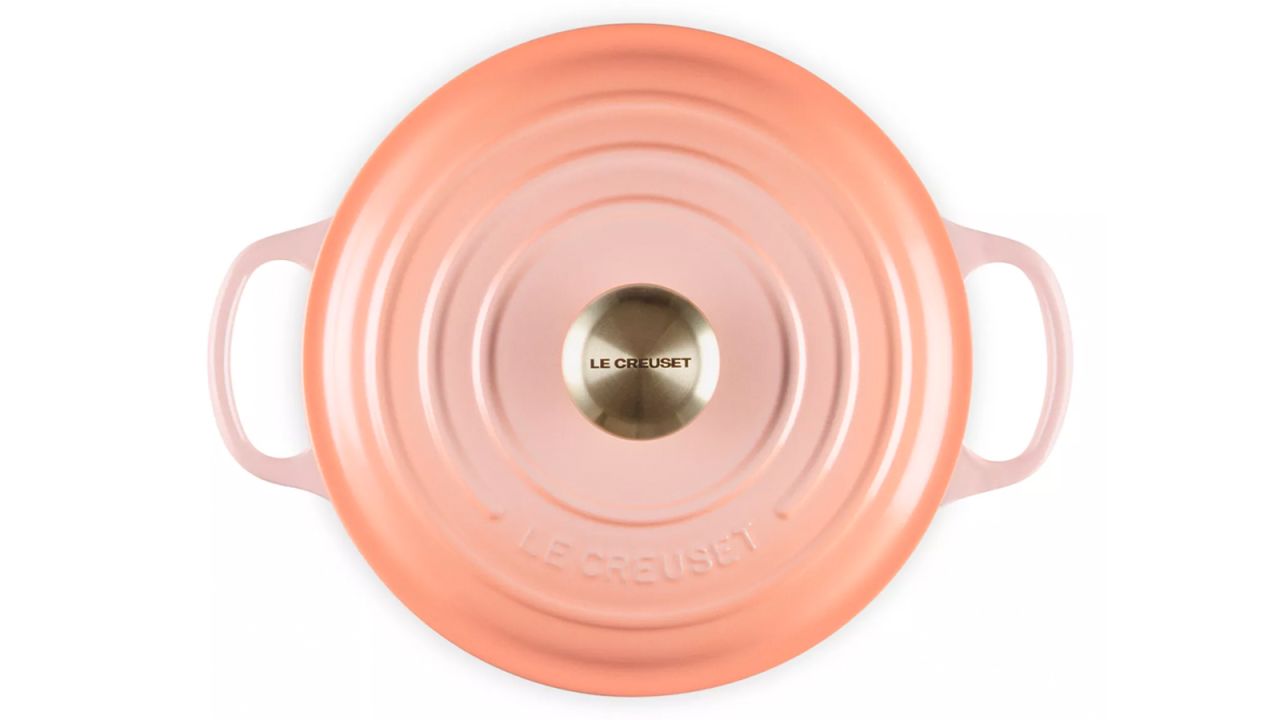 Le Creuset Signature Round Sauteuse With Lid, 3.jpg