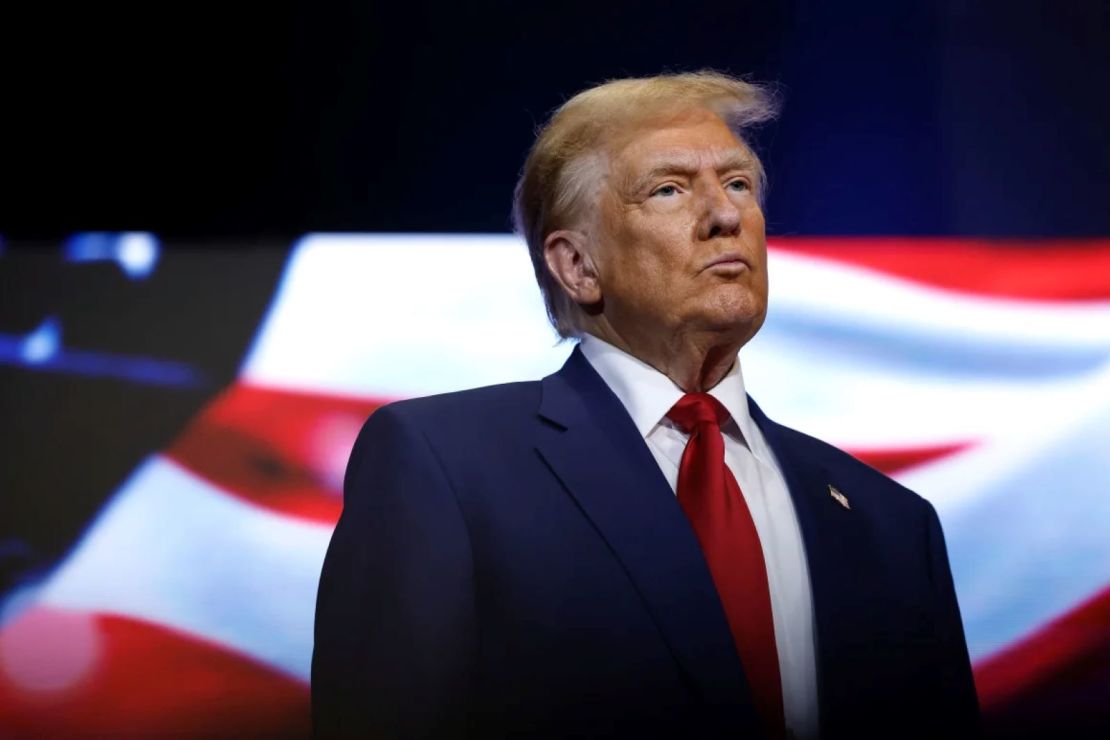 Donald Trump ha citado a Napoleón para defender la ampliación de los poderes presidenciales.