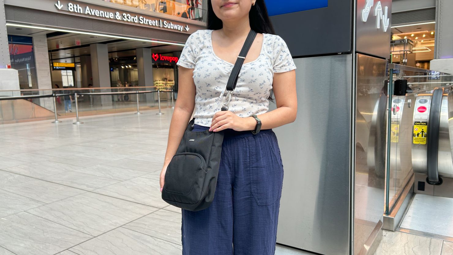 How to Pack a Messenger Bag for Travel: Essential Tips & Tricks