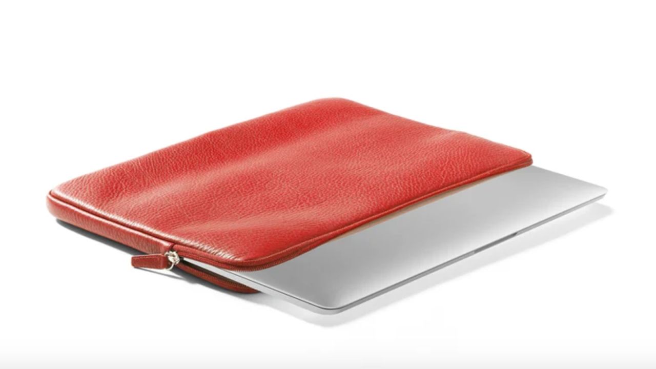 leatherology macbook case.jpg