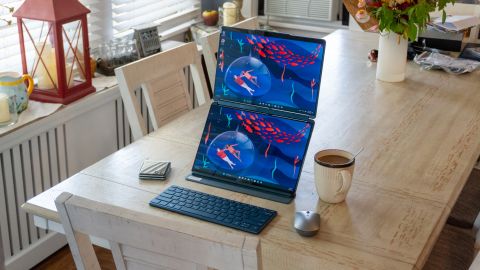 Lenovo Yoga Book 9i lead cnnu