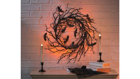 Light-Up Black Bat Wreath Halloween Decoration