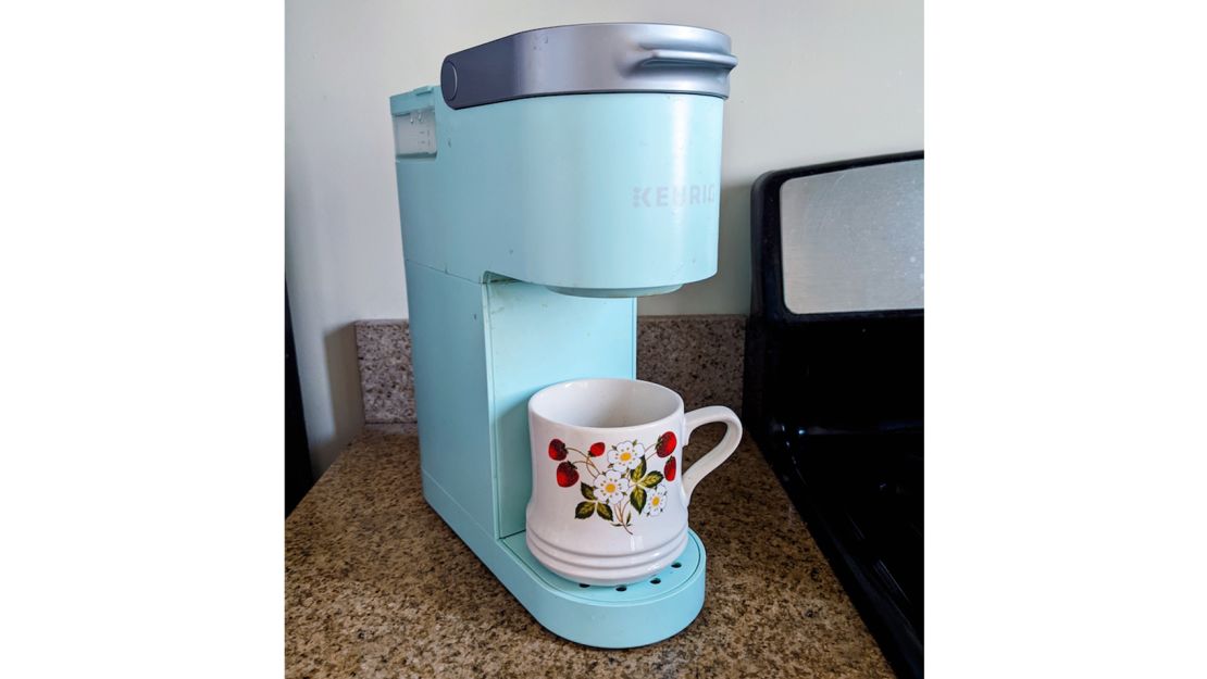 Trying out Drew Barrymore's Beautiful Perfect Grind Single Serve Coffe, Coffee  Maker