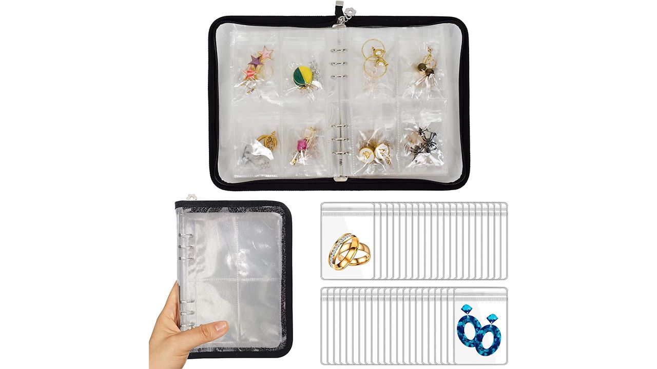 A photo of the LingLingo Travel Jewelry Organizer