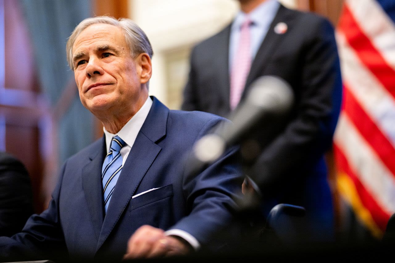 El gobernador de Texas, Greg Abbott, en abril.