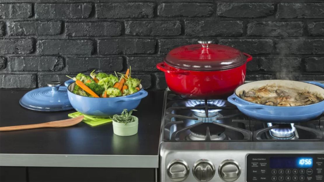 Crock-Pot 3 Quart Capacity Round Enamel Cast Iron Covered Dutch Oven  Kitchen Cookware with Matching Self Basting Lid, Aqua Blue