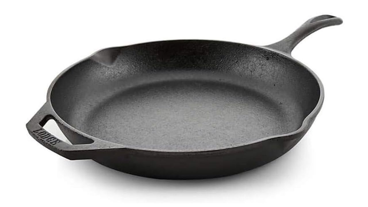 lodge cast iron skillet.jpg