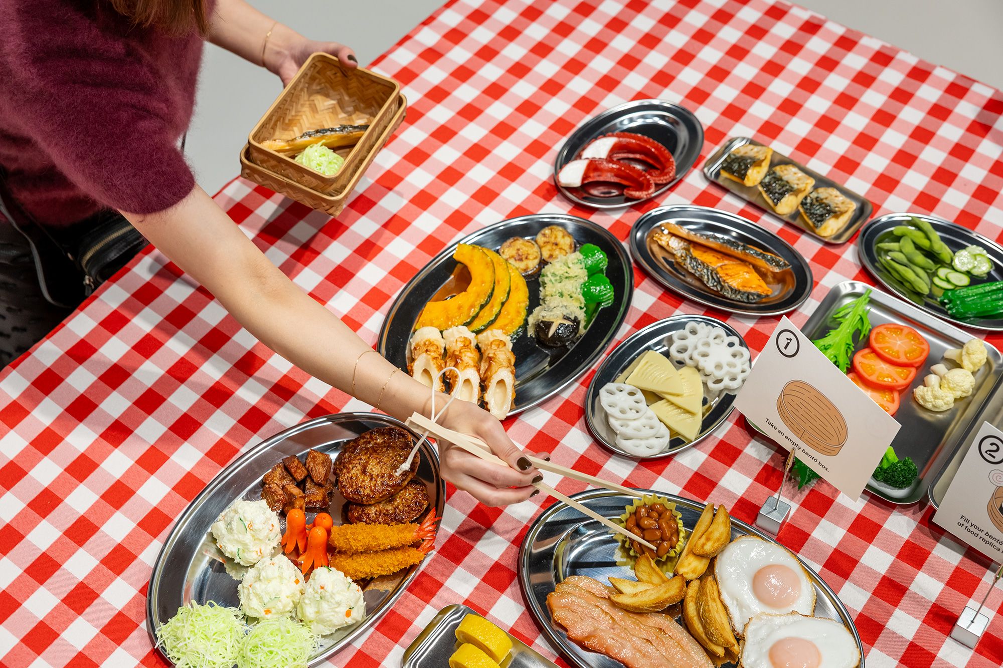 Replica food or "shokuhin sampuru" are a familiar sight in Japanese restaurant windows. An exhibition at Japan House London explores the craftsmanship behind the mouthwatering pieces.