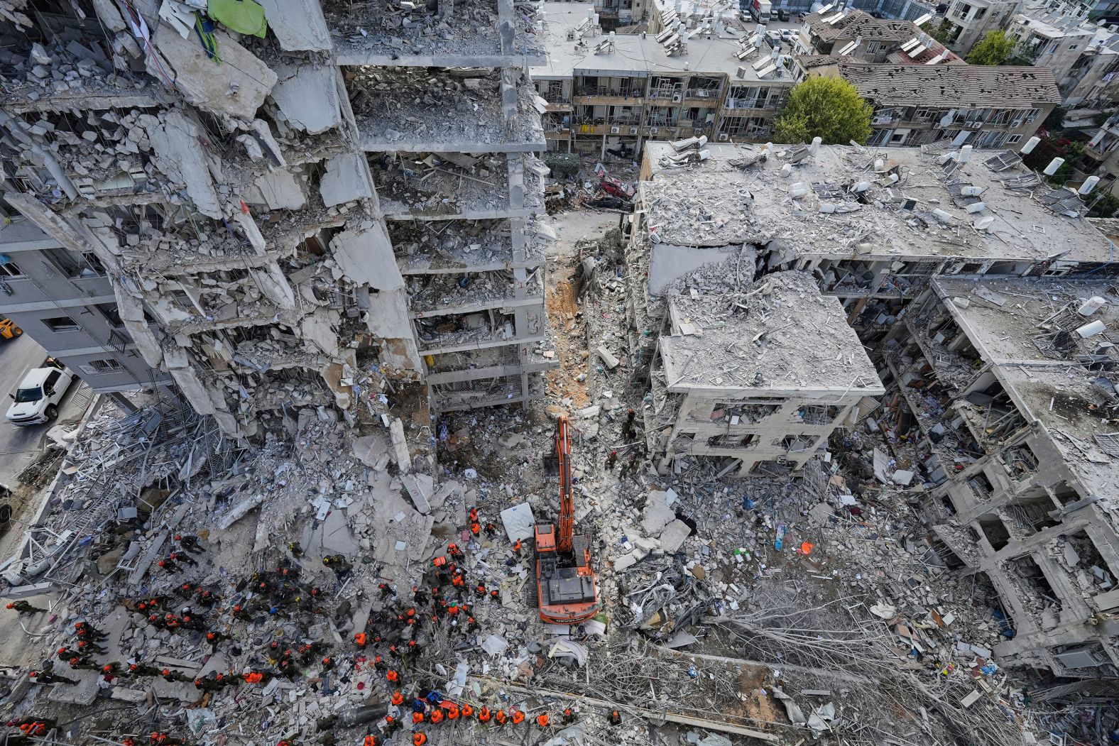 Israeli soldiers search through the rubble of residential buildings destroyed by an Iranian missile strike in Bat Yam, Israel, on Sunday.