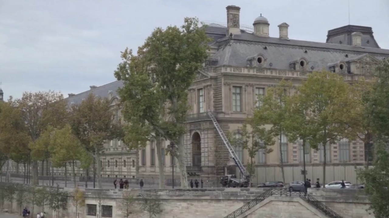 LOUVRE THUMBNAIL.png