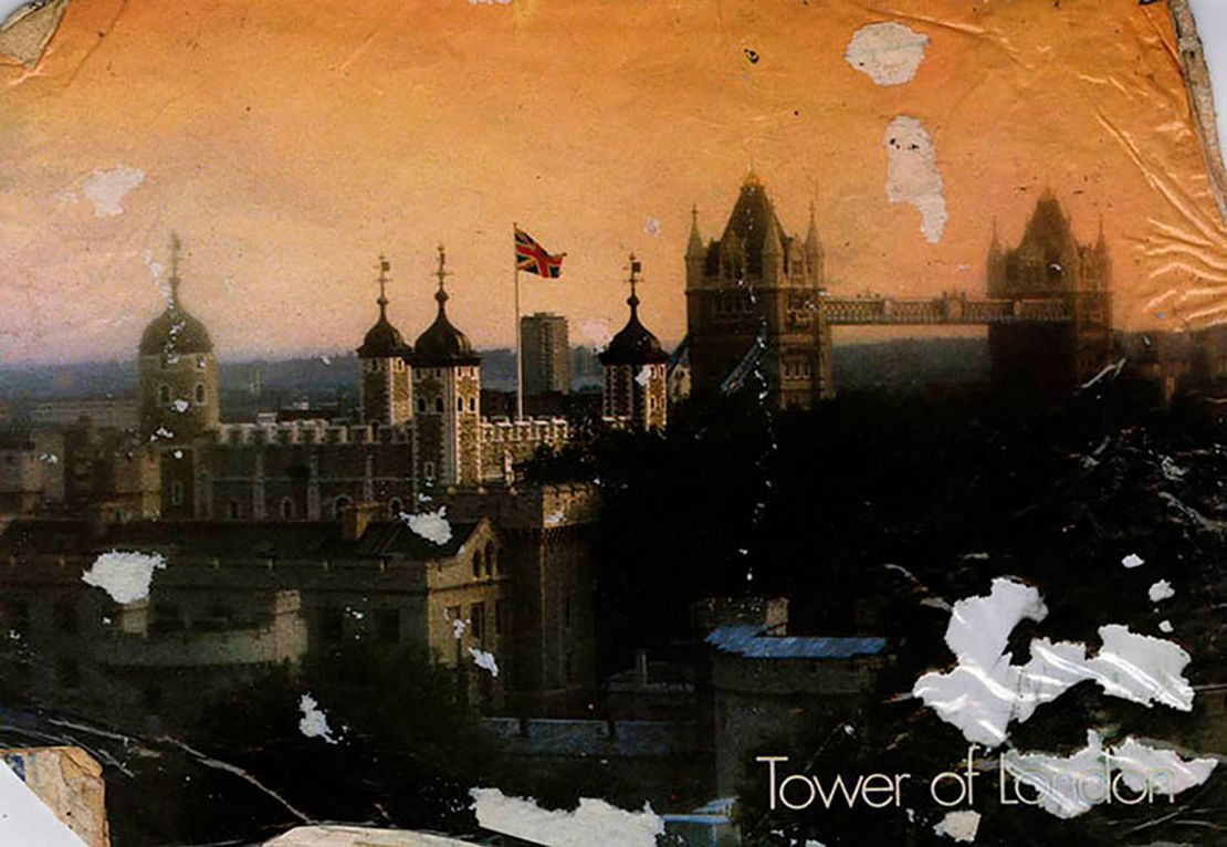 A photo of this popular London landmark was found in Alexander Lowenstein's luggage at the crash site.