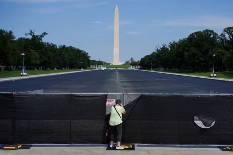 Polémica por la renovación del Estanque Reflectante de Lincoln
