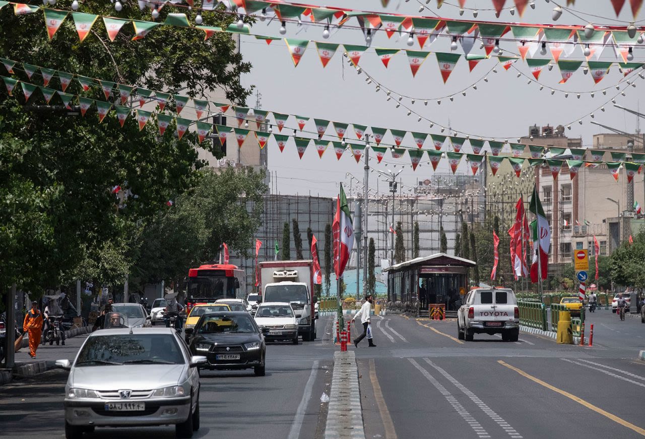 Vista de una avenida en el centro de Teherán, Irán, durante el alto el fuego entre Irán e Israel el martes.