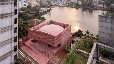 Vista aérea de la mezquita Zebun Nessa ubicada en Bangladesh.
