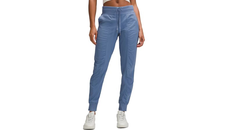 personal trainer discount at lululemon