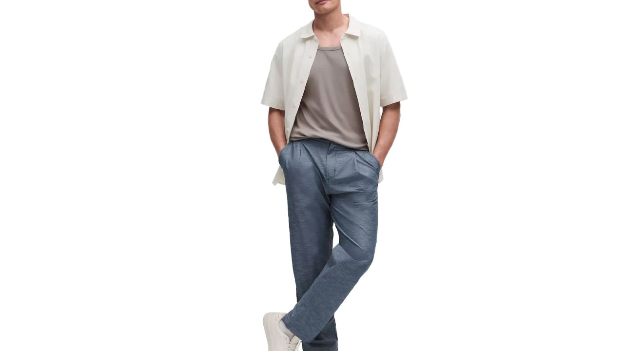LuluLinen Pleated Trouser .jpg