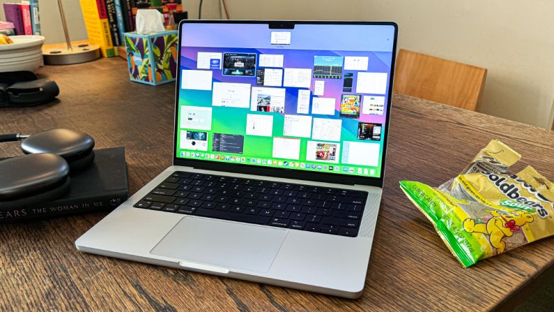 MacBook-Pro-M3-review-14-inch-on-dining-room-table-multitasking-shot.jpg