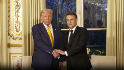 El presidente electo Donald Trump llegó a París el sábado para asistir a la reapertura de la catedral de Notre Dame y se reunió con el presidente francés Emmanuel Macron. Es el primer viaje al exterior de Trump desde que fue elegido en noviembre para un segundo mandato.