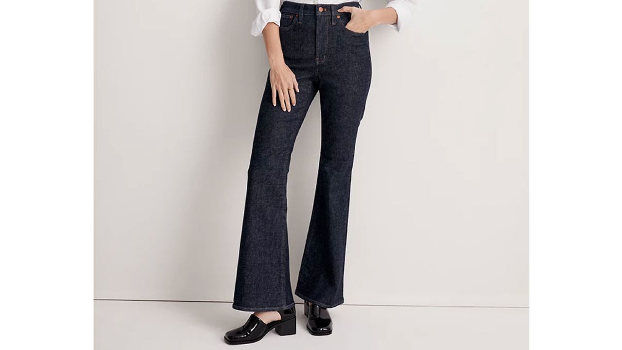 madewell-Vintage-Flare-Jean-productcard-cnnu.jpg